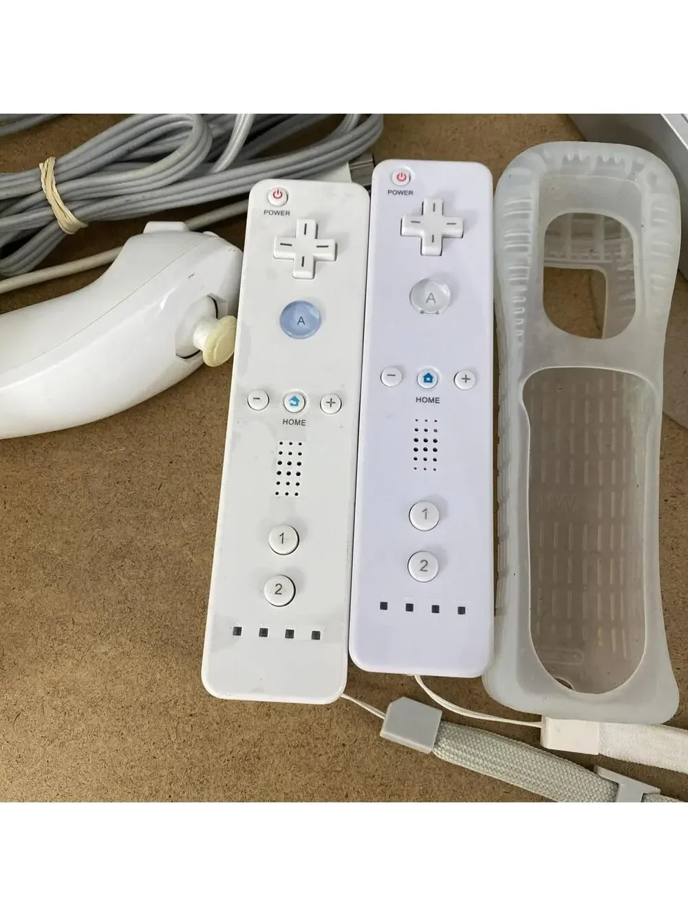 Nintendo Wii Lot Two Controllers, Carrying Case 1 Joy Stick 1 Cover,Stand Work